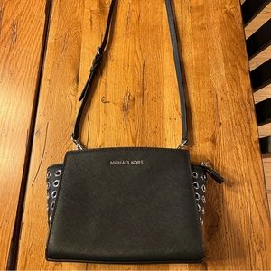 Michael kors cross body